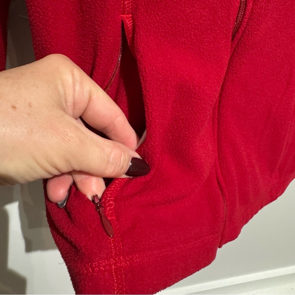 L.L. Bean Women's Vibrant Red Fleece Zip Up. Size Large - Picture 5 of 8